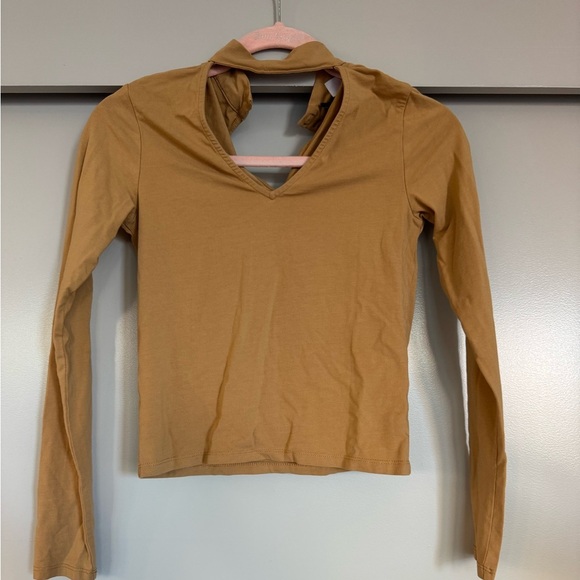 Camel Long Sleeve Choker V Neck Top - Picture 2 of 6